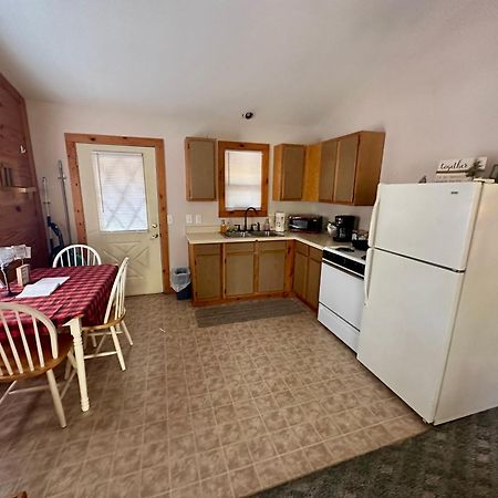 Cedar Creek Cabins #1 - Giant Spa Tub, Large Wooded Porch, Full Kitchen, 1 Bedroom Eureka Springs Buitenkant foto