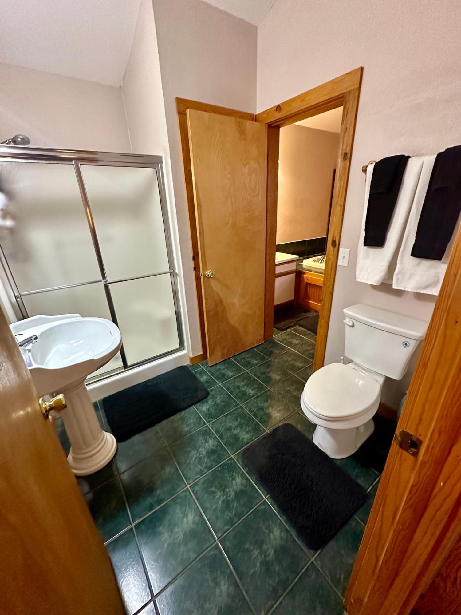 Cedar Creek Cabins #1 - Giant Spa Tub, Large Wooded Porch, Full Kitchen, 1 Bedroom Eureka Springs Buitenkant foto